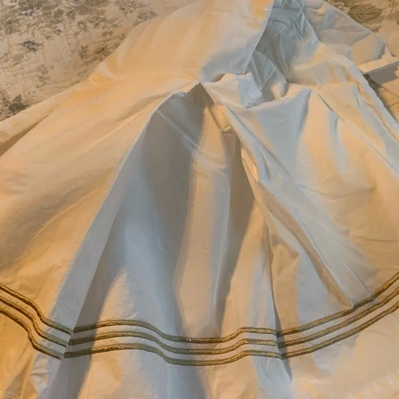 Pottery Barn Twin bed skirt